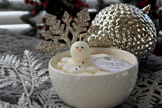 Snow Day Hobnail Snowman Candle